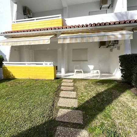 Apartment Nautilus With Pool By Homing